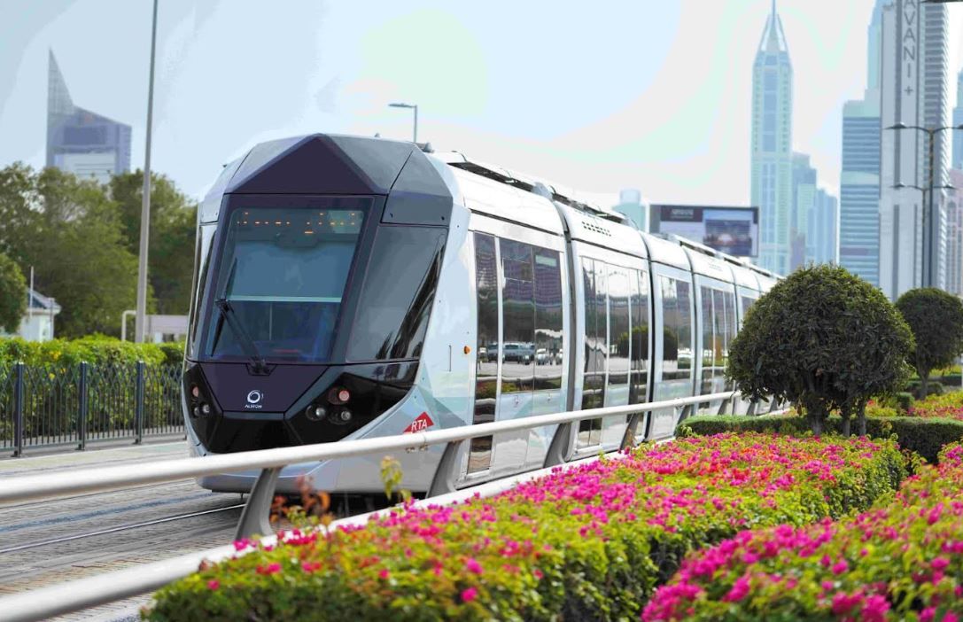 الامارات | 702 مليون راكب إجمالي مستخدمي وسائل النقل الجماعي والمشترك والأجرة في دبي العام الماضي