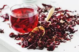 الكركديه مشروب صحي غني بالفوائد الصحية والجمالية