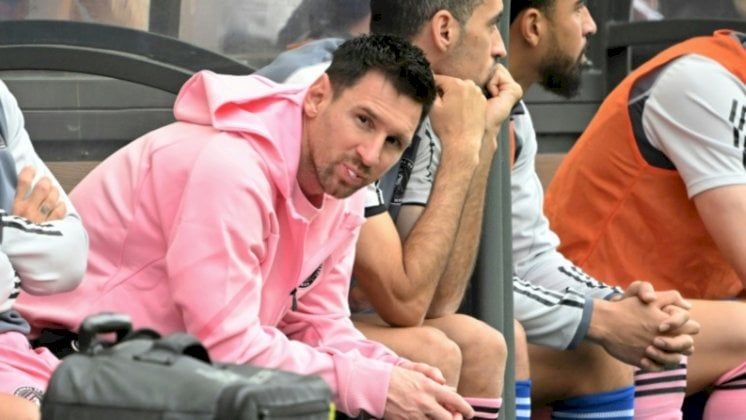 ميسي يؤكد أن الإصابة وليس السياسة غيبته عن ودية هونغ كونغ