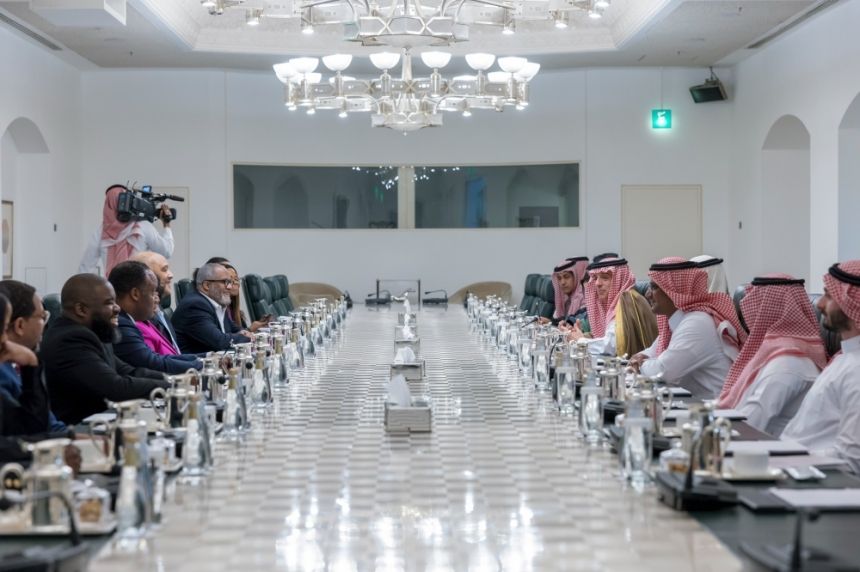 الجبير يبحث القضايا الإقليمية وأوجه التعاون مع وفد من الكونغرس الأمريكي