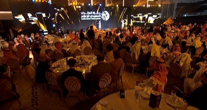 أكثر من 3 آلاف مشاركة.. تكريم الفائزين بجائزة المنتدى السعودي للإعلام 