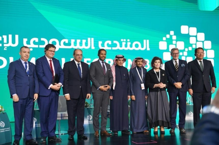 خلال المنتدى السعودي للإعلام.. سفراء يشيدون بأداء الدبلوماسية السعودية