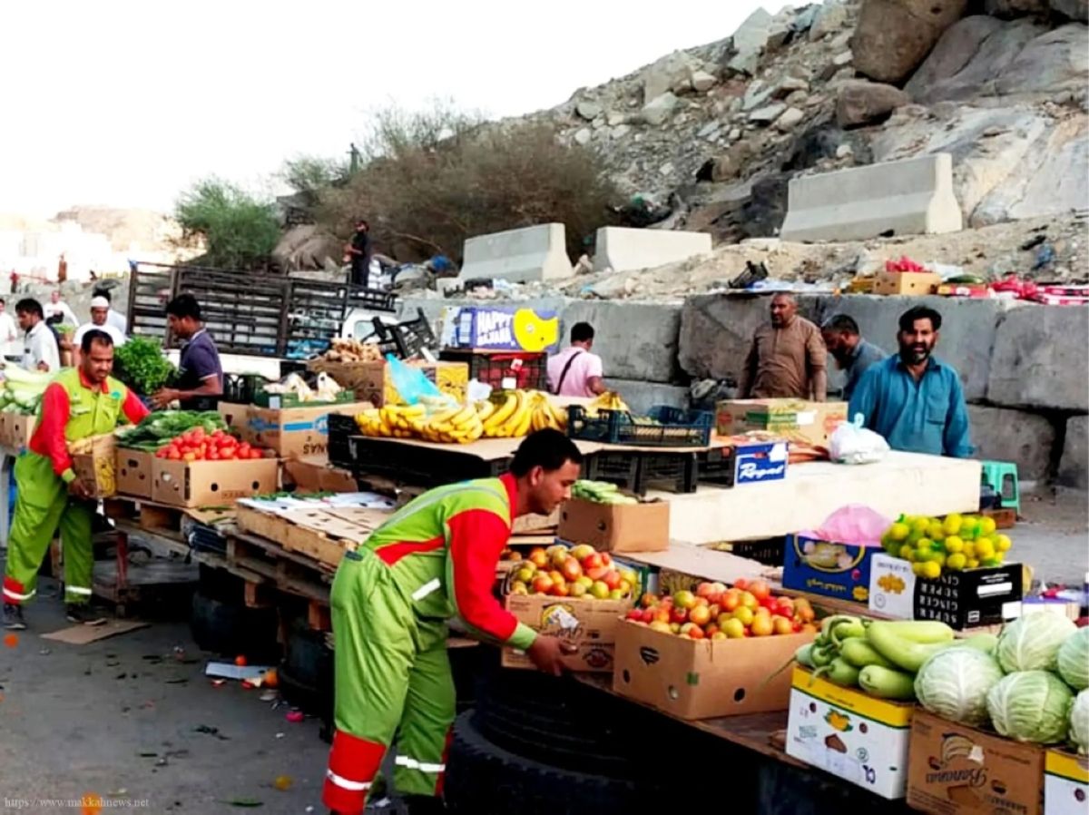تشديد الرقابة والتصدي للأسواق العشوائية في مكة