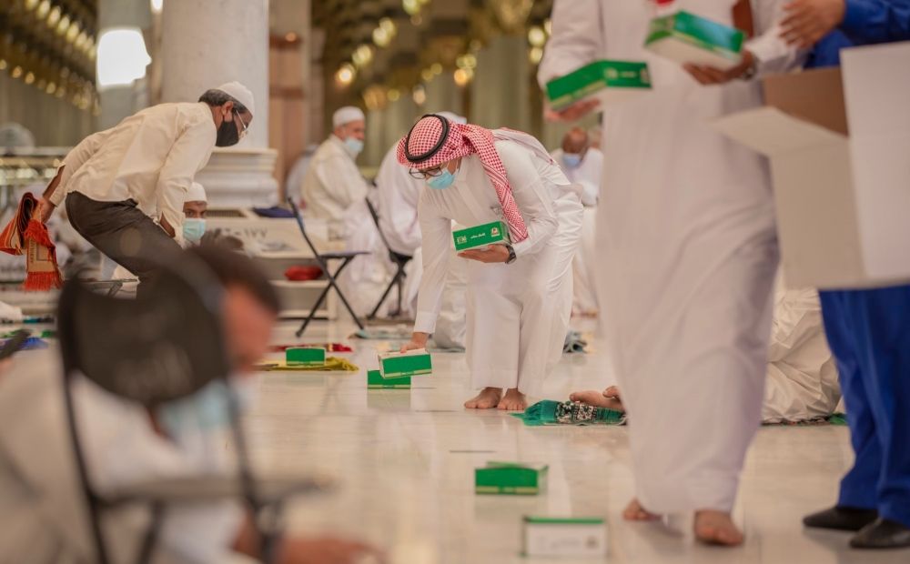 "شؤون المسجد النبوي" تعلن شروط تقديم وجبات الإفطار لشهر رمضان المبارك