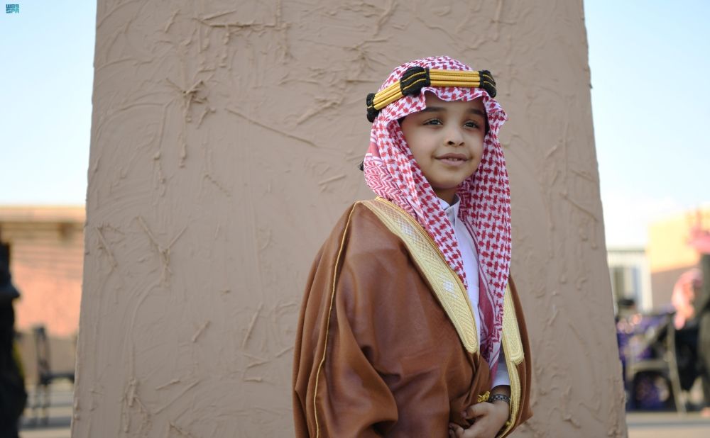 قرية التأسيس في المدينة المنورة.. الألعاب الشعبية تستهوي الأطفال
