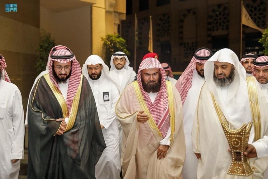 تفاصيل لقاء "السديس" مع ضيوف برنامج خادم الحرمين للعمرة والزيارة