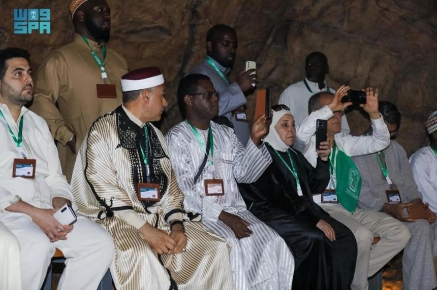 "حراء الثقافي".. ضيوف "خادم الحرمين" ينتقلون افتراضيًا لعصر صدر الإسلام