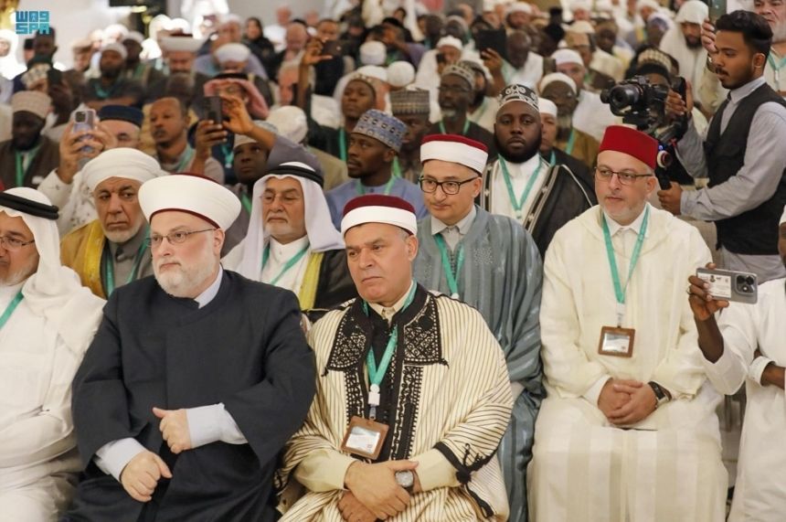 تفاصيل لقاء "السديس" مع ضيوف برنامج خادم الحرمين للعمرة والزيارة