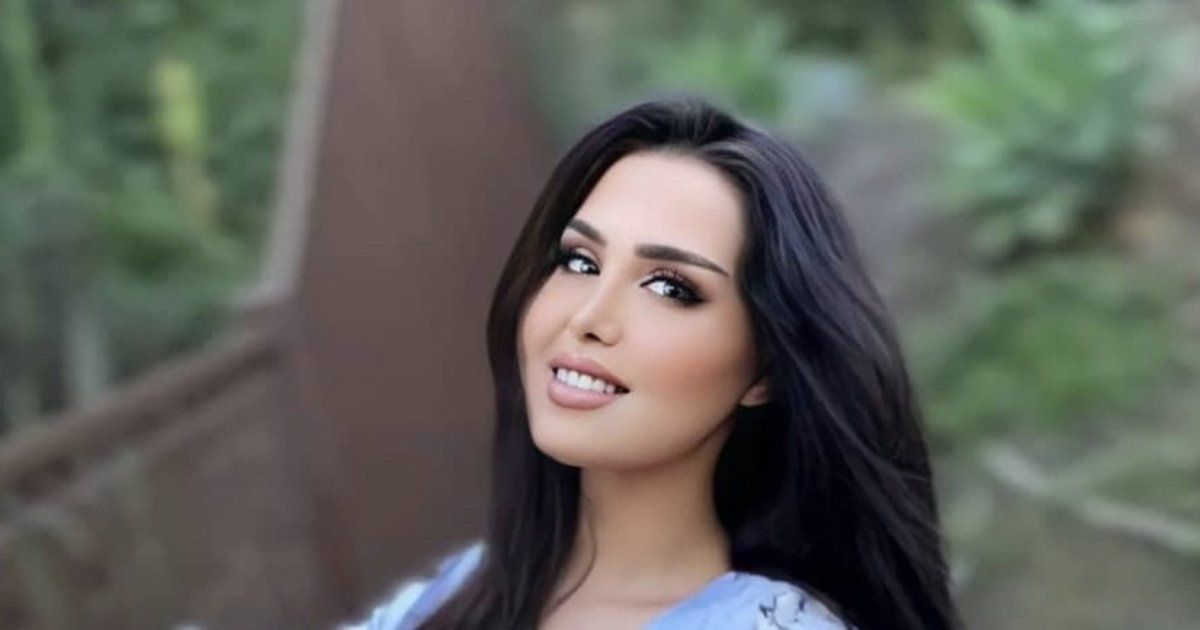 إبن هند القحطاني يفاجئ حبيبته بهذه الهدية-بالفيديو