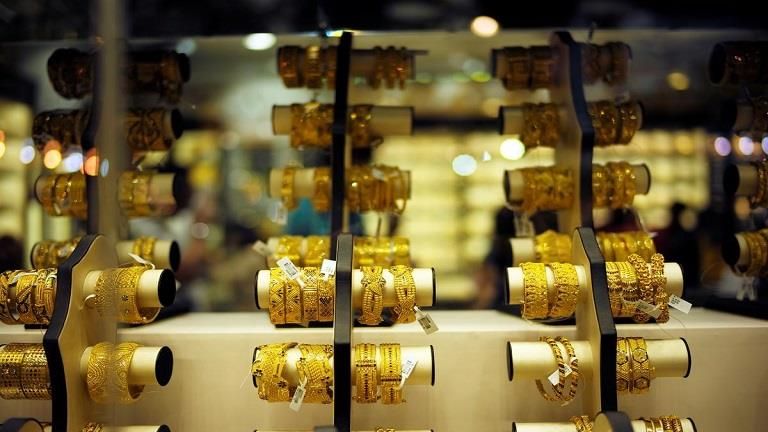 توقعات باستمرار تراجع أسعار الذهب في مصر مع تنفيذ صفقة "رأس الحكمة"