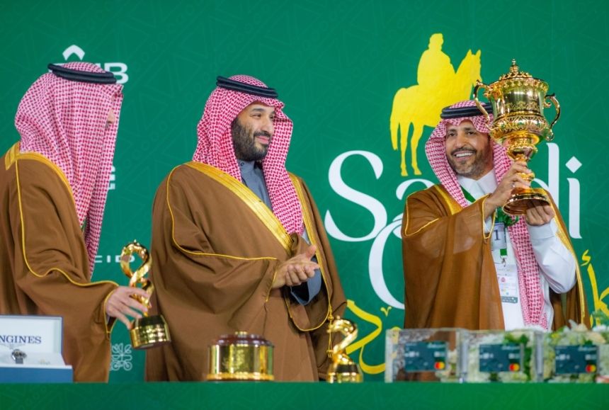 تحت رعاية خادم الحرمين.. ولي العهد يشرف حفل سباق "كأس السعودية"