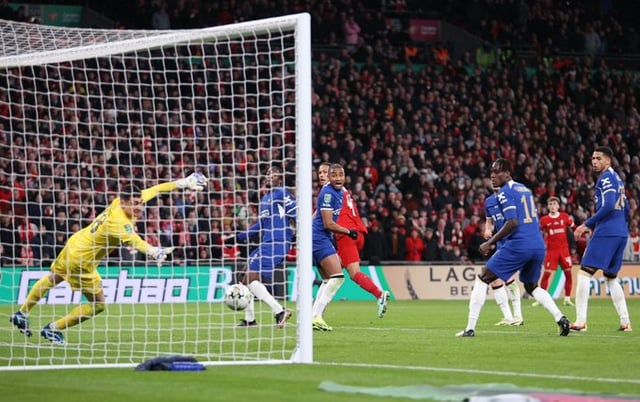 ليفربول يتوج بكأس الرابطة الإنجليزي للمرة العاشرة في تاريخه