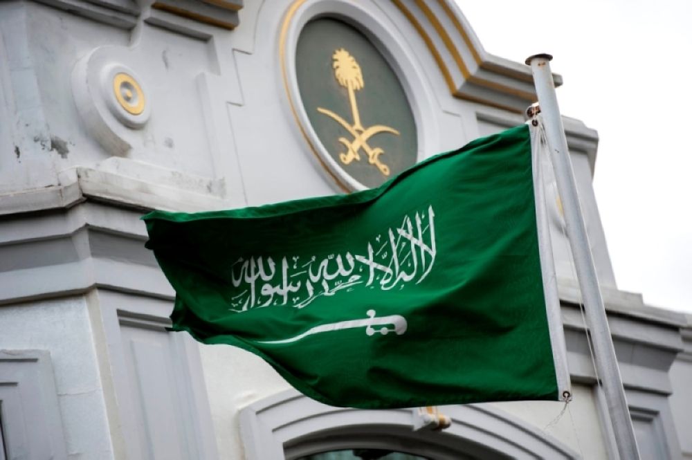 عاجل: مصدر مسؤول: وزير التجارة صافح المسؤول الإسرائيلي دون سابق معرفة بهويته