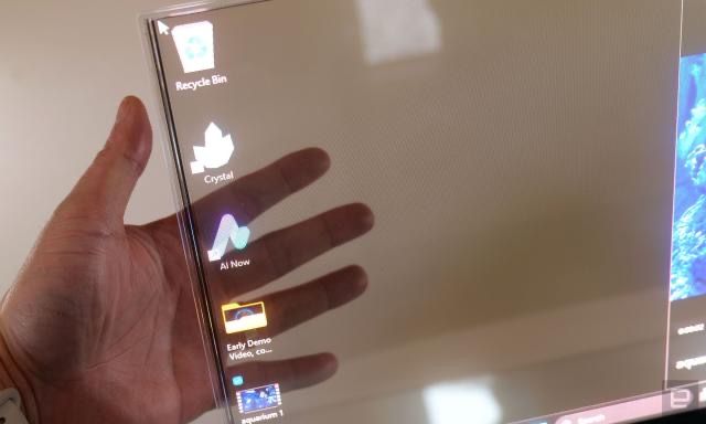 تكنولوجيا: جهاز Project Crystal من لينوفو يعد أول حاسب محمول في العالم مزود بشاشة microLED شفافة #MWC2024