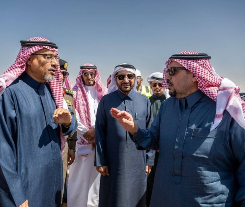 أمير القصيم يتابع تنفيذ تقاطع مروري هام بطول 26 كم²