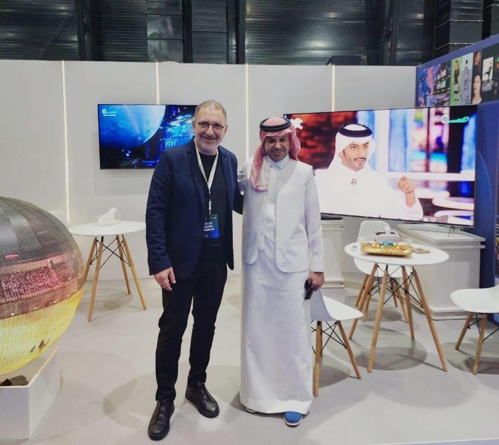 بصمة المخرج باسم كريستو في كل مكان!