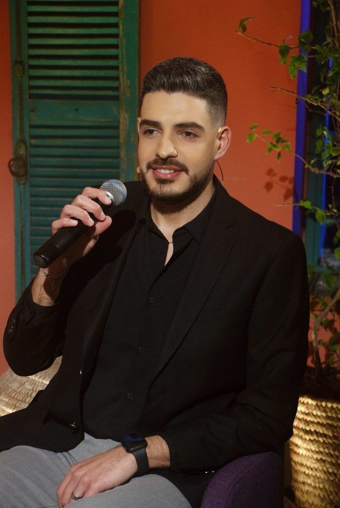 رولان مهنا يحتفل بمليون مشاهدة