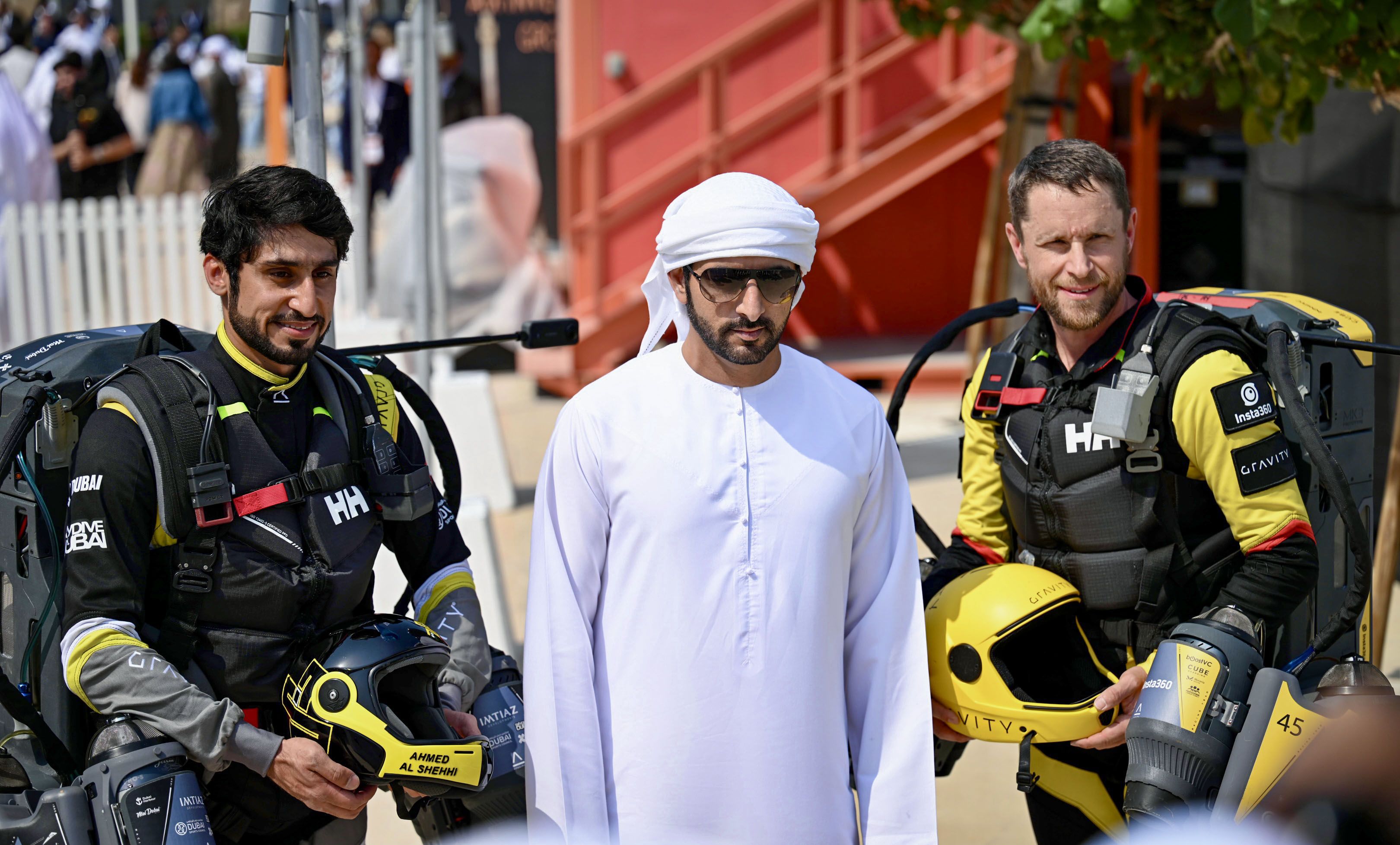 الامارات | حمدان بن محمد يشهد جانباً من منافسات "بطولة دبي للبدلات النفاثة"