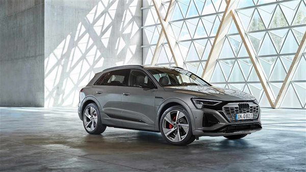 آودي تطلق RS e-tron GT وQ8 e-tron في مصر