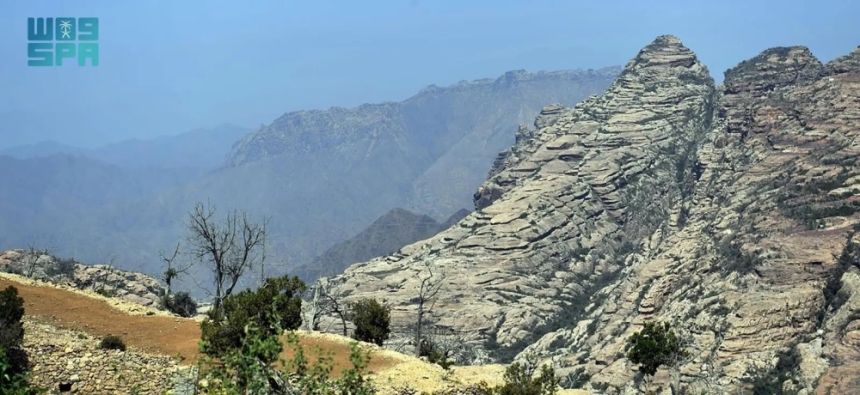 تفاصيل مثيرة.. شواهد جيولوجية تكشف عن مفاجآت بشأن جبال "القهر"