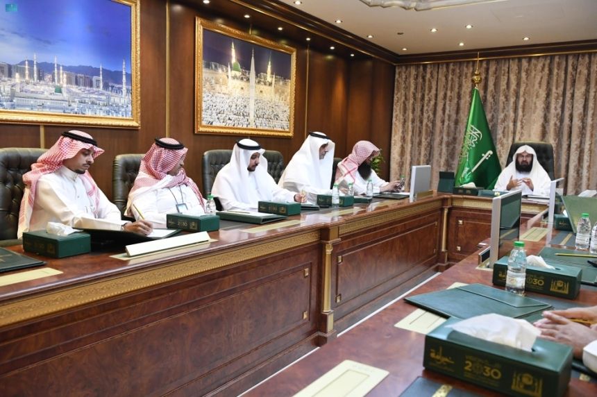 السديس: الرسالة  الوسطية من مرتكزات خطة موسم رمضان