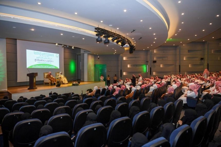 "آل الشيخ" للخطباء والدعاة: ضربتم أروع الأمثلة في نشر المنهج الصحيح