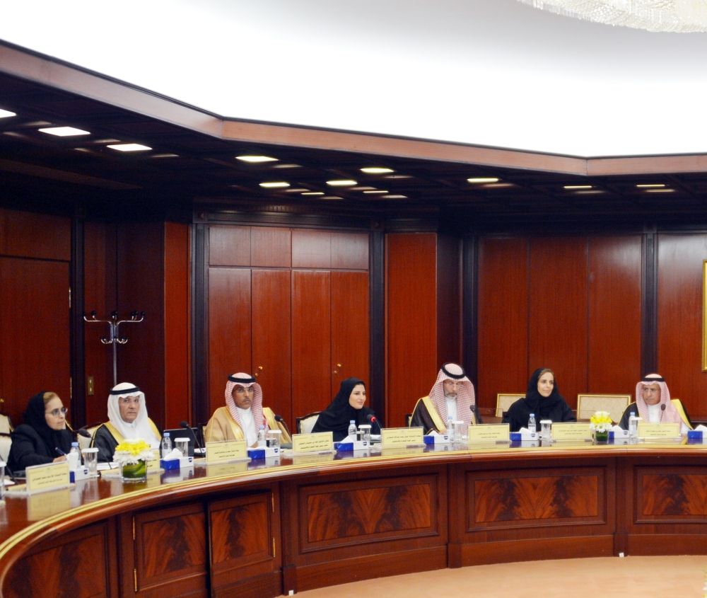 لجنة التجارة والاستثمار بالشورى تناقش الجوانب التشريعية مع رواد الأعمال