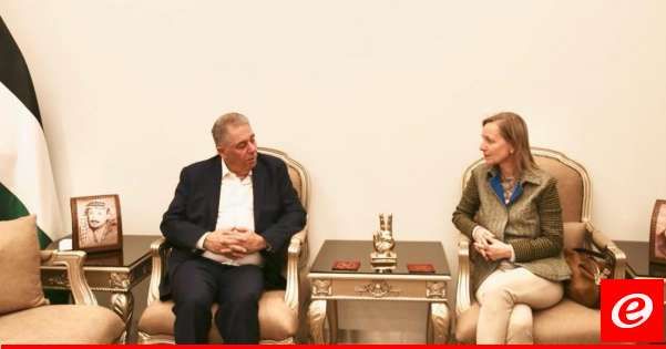 كلاوس شرحت لسفير فلسطين في لبنان تداعيات تعليق بعض الدول تمويلها للأونروا