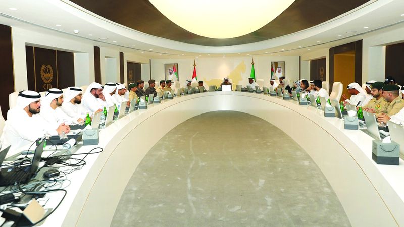 الامارات | متسولة تستغل رضيعاً وتجمع 30 ألف درهم.. وأخرى أنيقة تطلب «مالاً وزوجاً ثرياً»