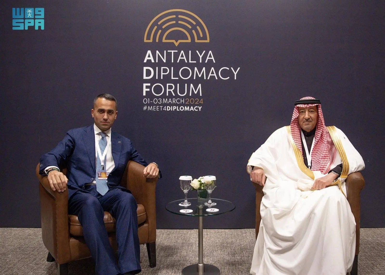 السعودية | نائب وزير الخارجية يلتقي المبعوث الخاص للاتحاد الأوروبي لشؤون الخليج