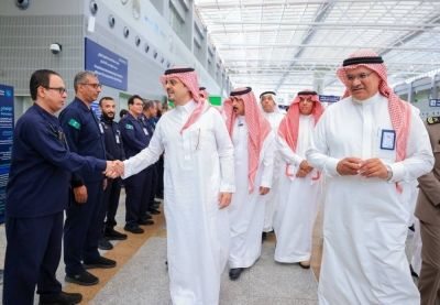 شرطة الرياض توضح الفيديو المتداول حول حادثة الاعتداء على شاب داخل مركبة