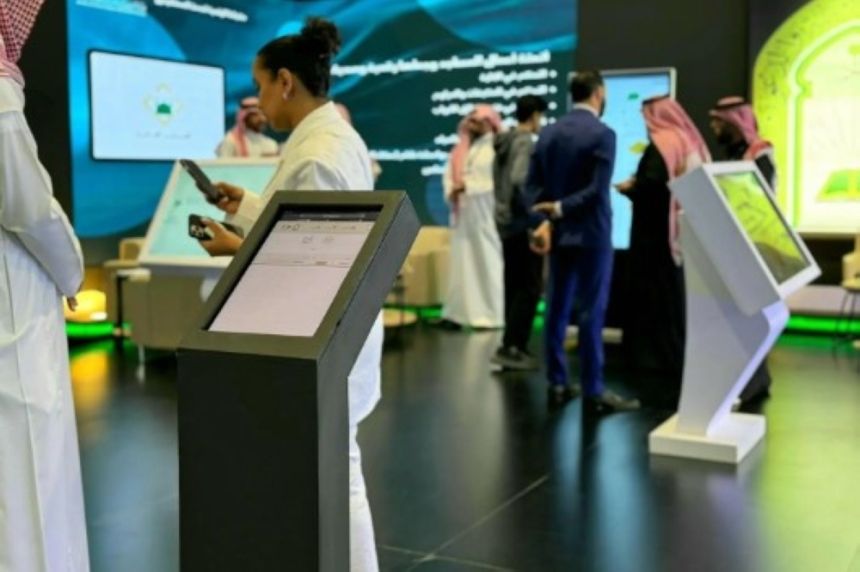 صور.. "الشؤون الإسلامية" تستعرض منتجاتها الرقمية بـ "ليب 2024"