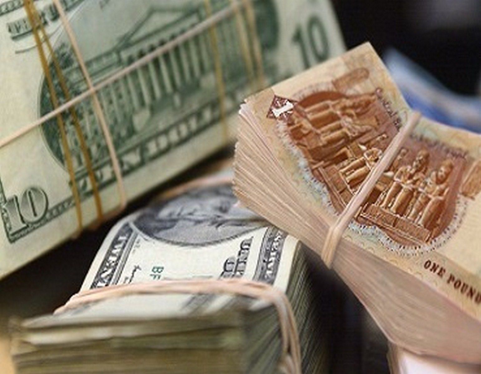 اعرف سعر الدولار بيع وشراء داخل البنوك المصرية الحكومية والخاصة اليوم بعد التعويم