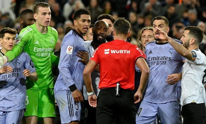 استبعاد حكم موقعة ريال مدريد وفالنسيا بـ الدوري الإسباني