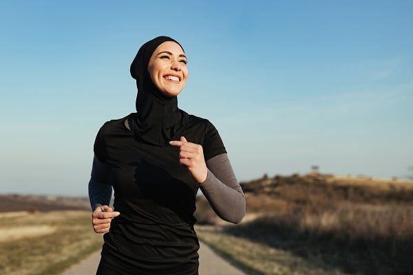 فوائد المشي قبل الفطور في رمضان
