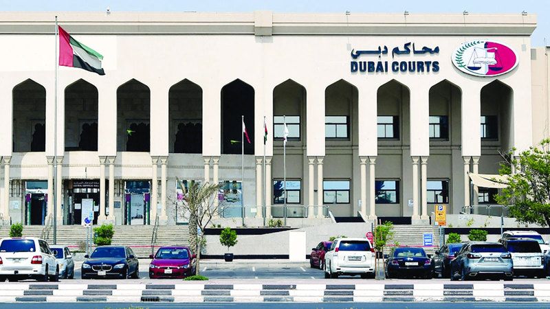 الامارات | «موقع إلكتروني» يقود امرأتين إلى نزاع قضائي