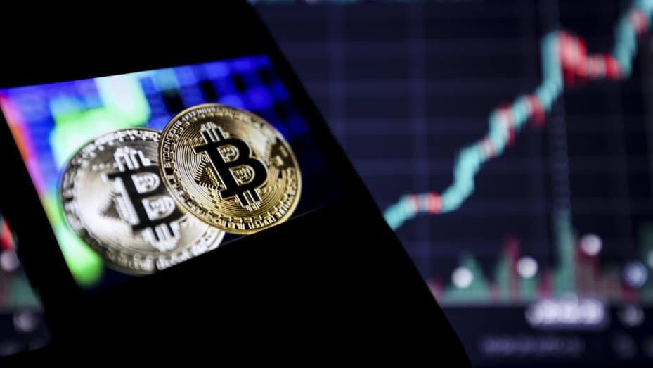 هل سيصل سعر البيتكوين لمستوى 100 ألف دولار قريبا؟