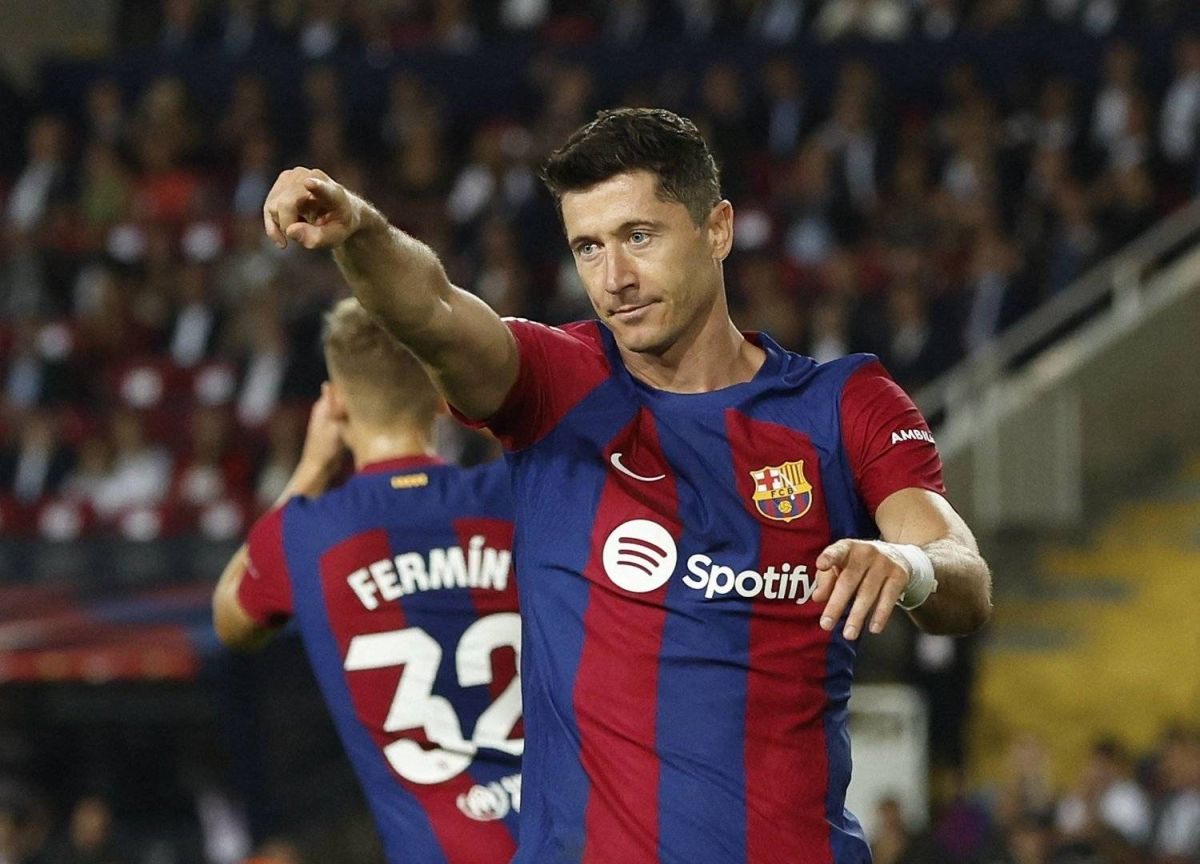 برشلونة يعرض ليفاندوفسكي على الأندية السعودية