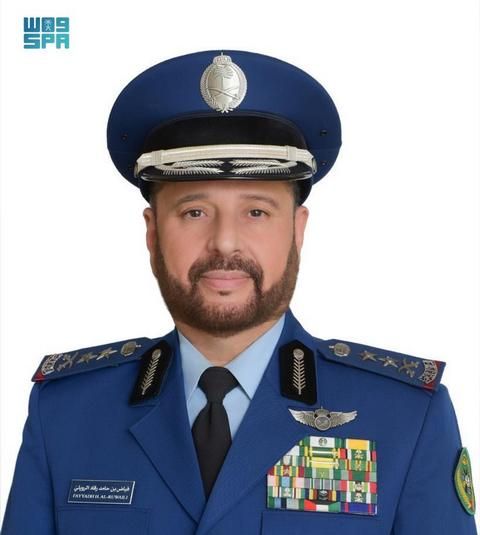 السعودية | رئيس هيئة الأركان العامة يهنئ القيادة بمناسبة حلول شهر رمضان المبارك