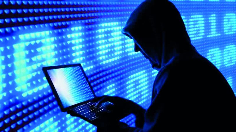 الامارات | محتالون يستدرجون ضحاياهم بـ «كيو آر» ومواقع مزيفة