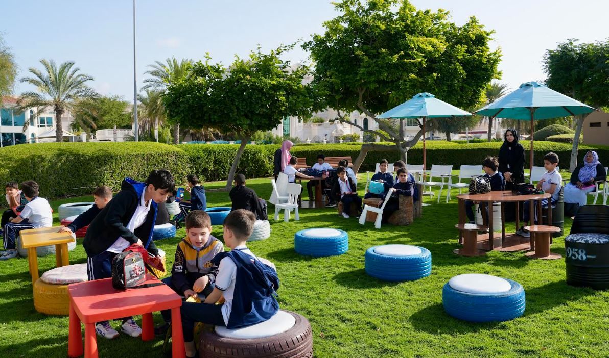 الامارات | مبادرة لإعادة تدوير "الإطارات المستعملة" في شاطئ البطين