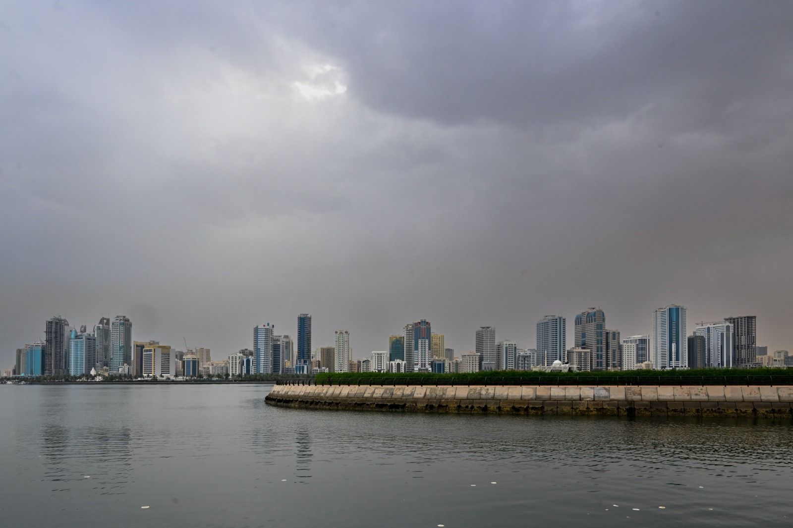 الامارات | "الأرصاد": سقوط أمطار خفيفة على الدولة نهاية الأسبوع