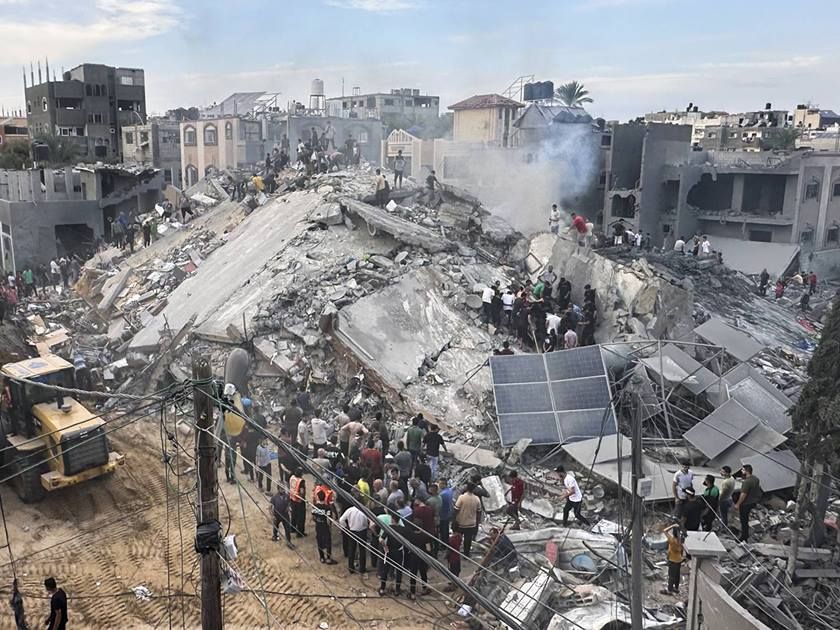 استشهاد 23 فلسطينيًا في قصف إسرائيلي استهدف خان يونس ودير البلح جنوب قطاع غزة