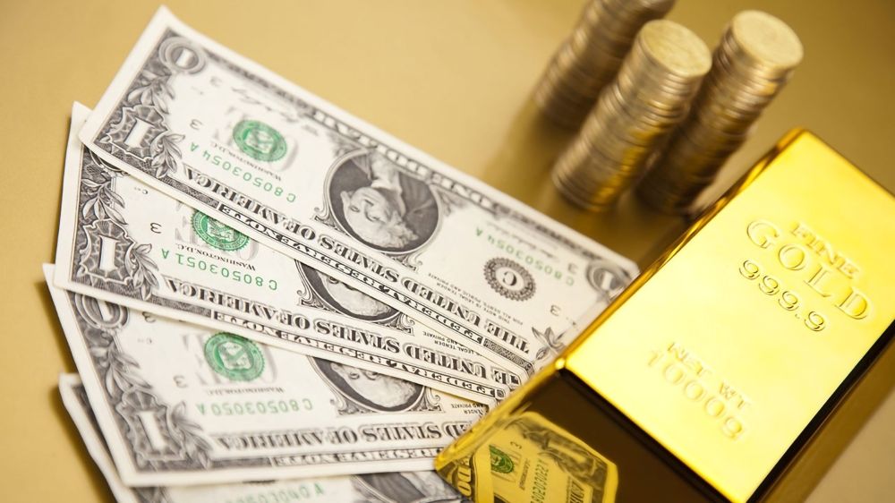 استقرار أسعار الذهب مع تراجع الدولار وآمال خفض الفائدة