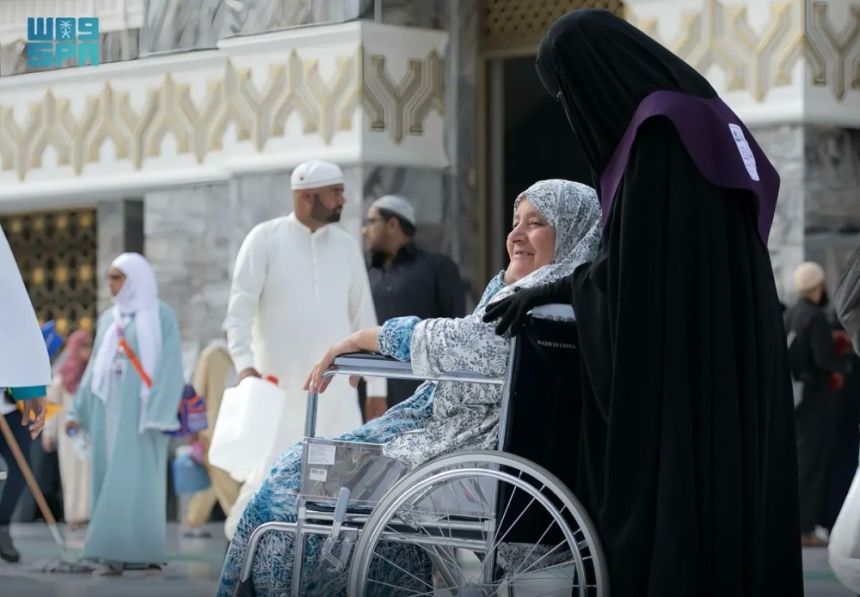أمان وجاهزية كاملة.. كيف كانت أول جمعة في رمضان بالمسجد الحرام؟