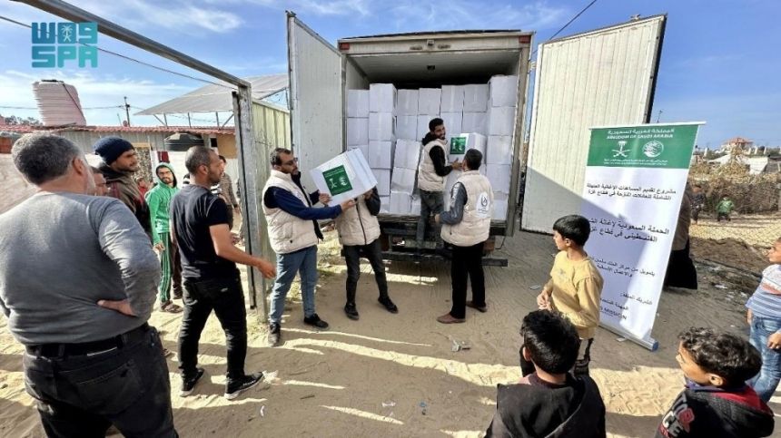 إغاثة الشعب الفلسطيني.. المملكة تواصل توزيع المساعدات في غزة