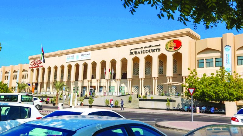 الامارات | براءة موظفَين من اختلاس 3 ملايين درهم