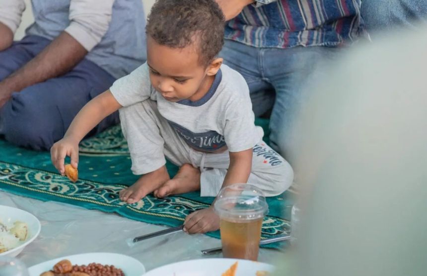 روحانية رمضان تجمع المقيمين في الحدود الشمالية عبر "المخيمات الرمضانية"
