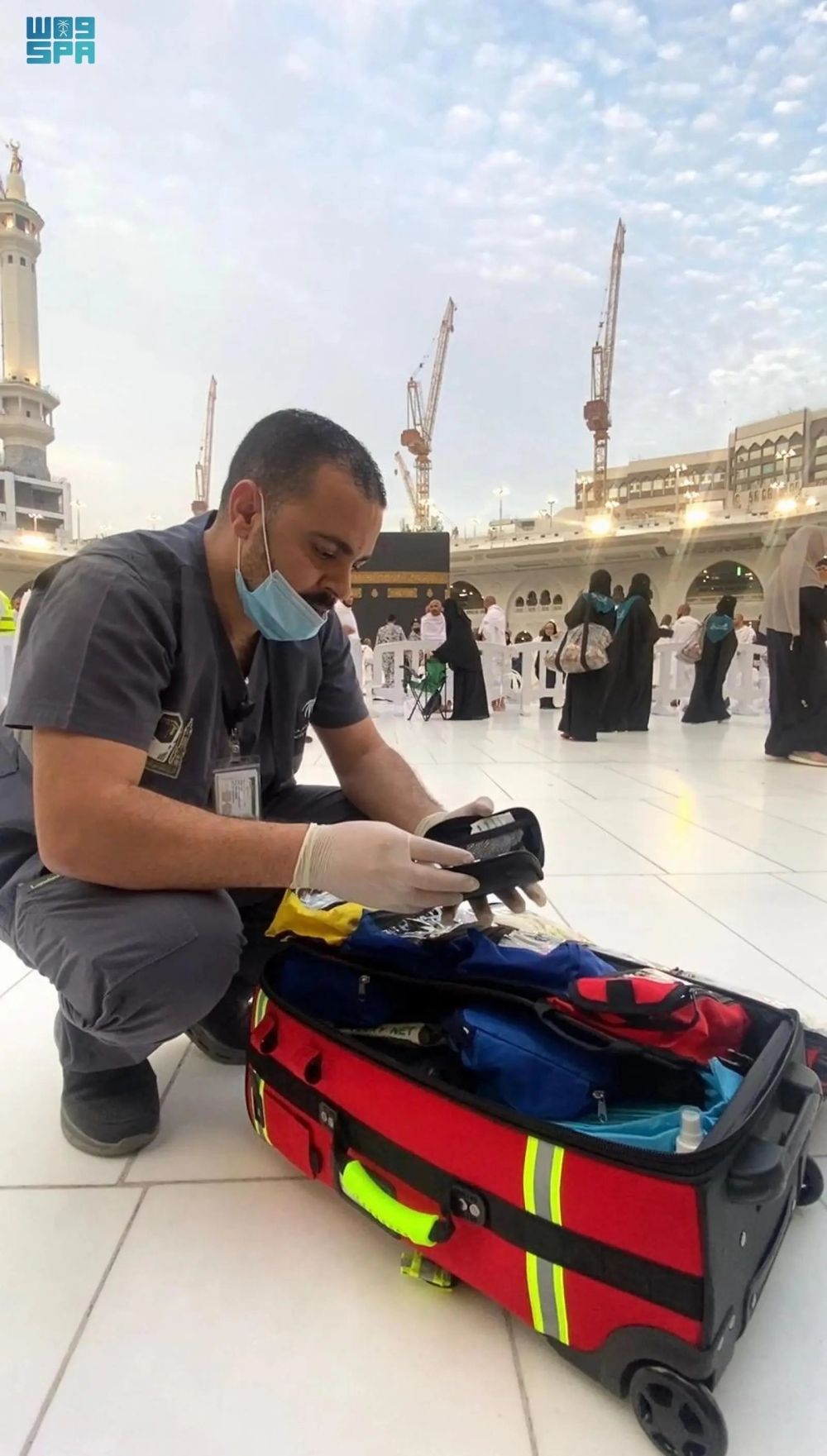 170 متطوّعًا ومتطوعة.. تفاصيل جهود الصحة بالحرم المكي وقطار الحرمين