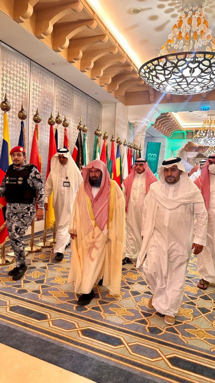 السديس: السلام لن يسود العالم الإ بإقامة العدل 